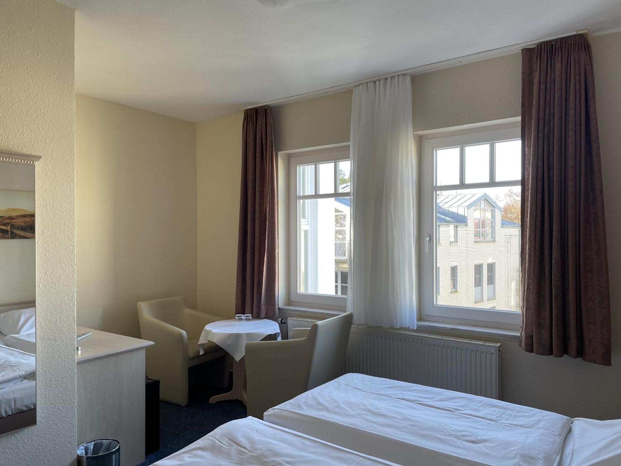 Strandhotel Duenenhaus Juliusruh Buitenkant foto